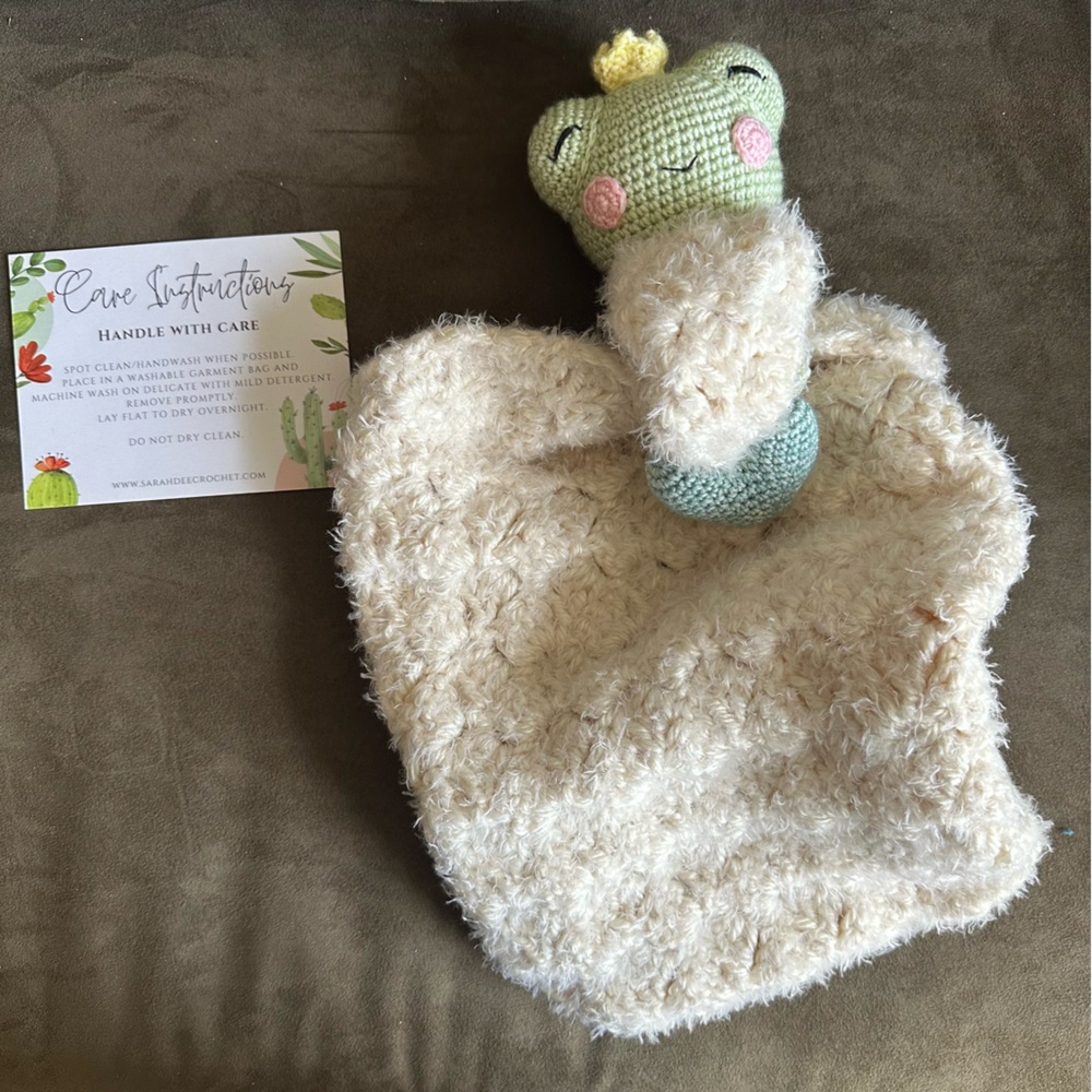 Sarah Dee Crochet Jeremiah the Bullfrog Blue Heart Lovey